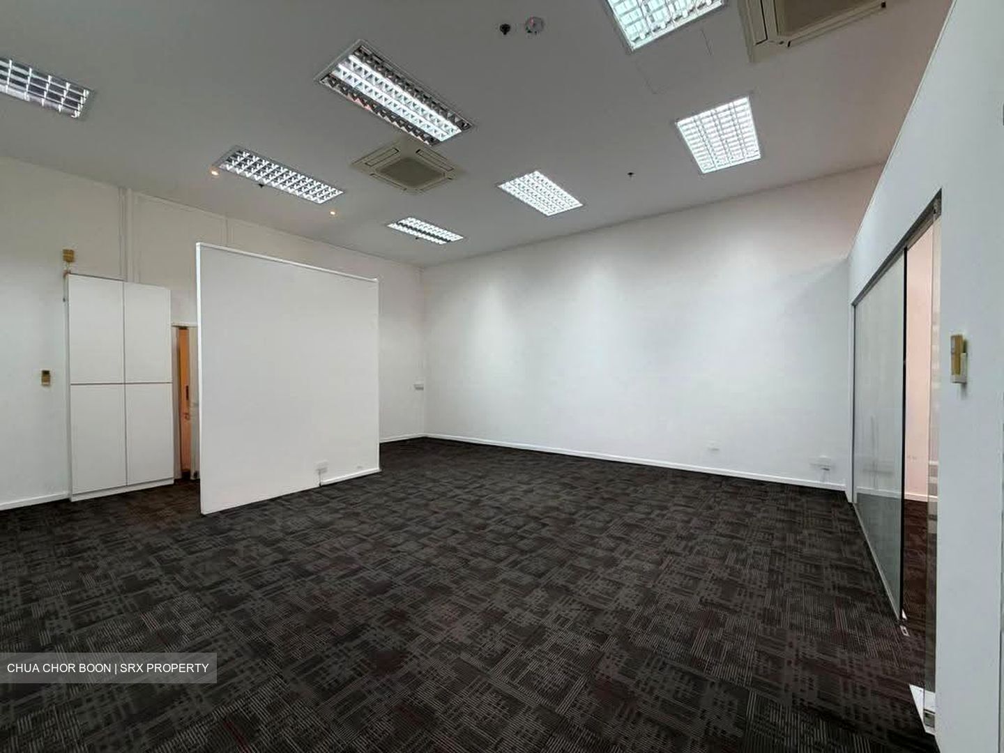 International Plaza (D2), Office #638997301